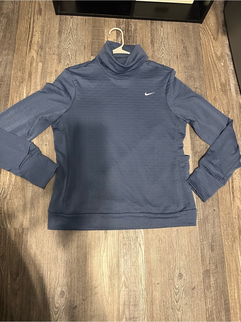 5/$25 Nike cowl neck pull over